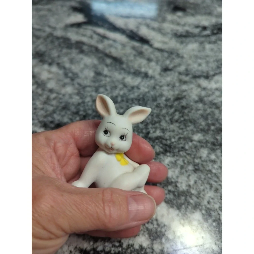 Vintage Russ Berrie Porcelain White Bunny Rabbit Figurine Replacement Yellow Bow